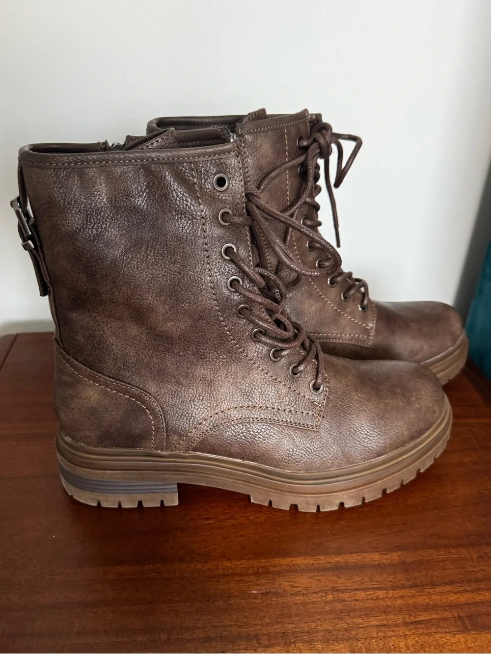 Men's Brown Lace-Up Combat Boots